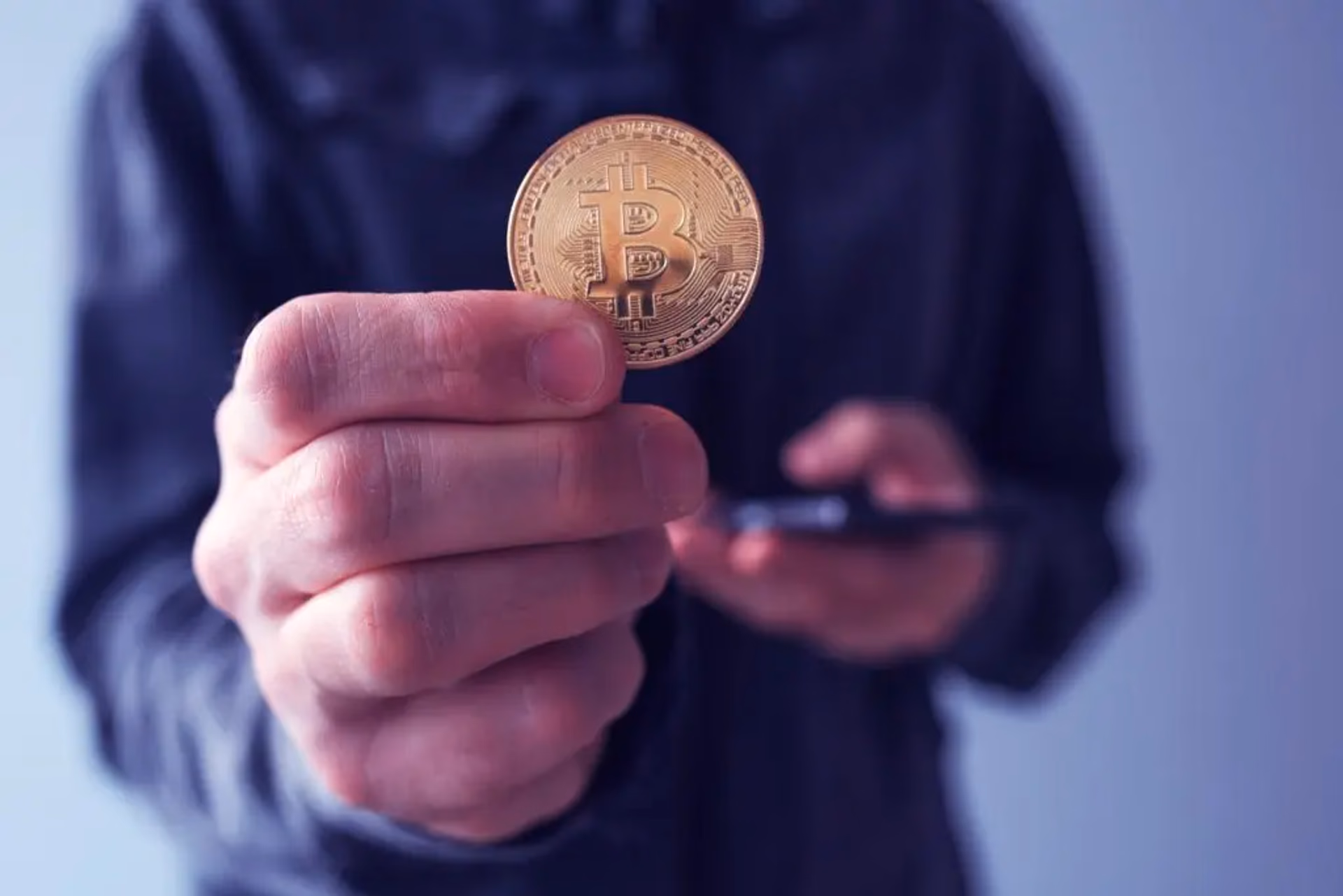 why blockchain became popular and how it differs from Bitcoin